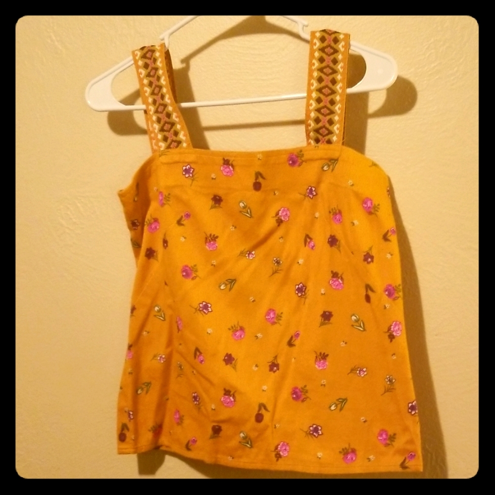 Crop top tank top